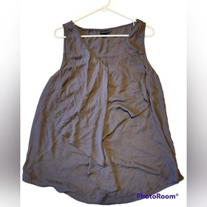 Torrid Layered V-Neck Tank Top - Size 2 (18/20)